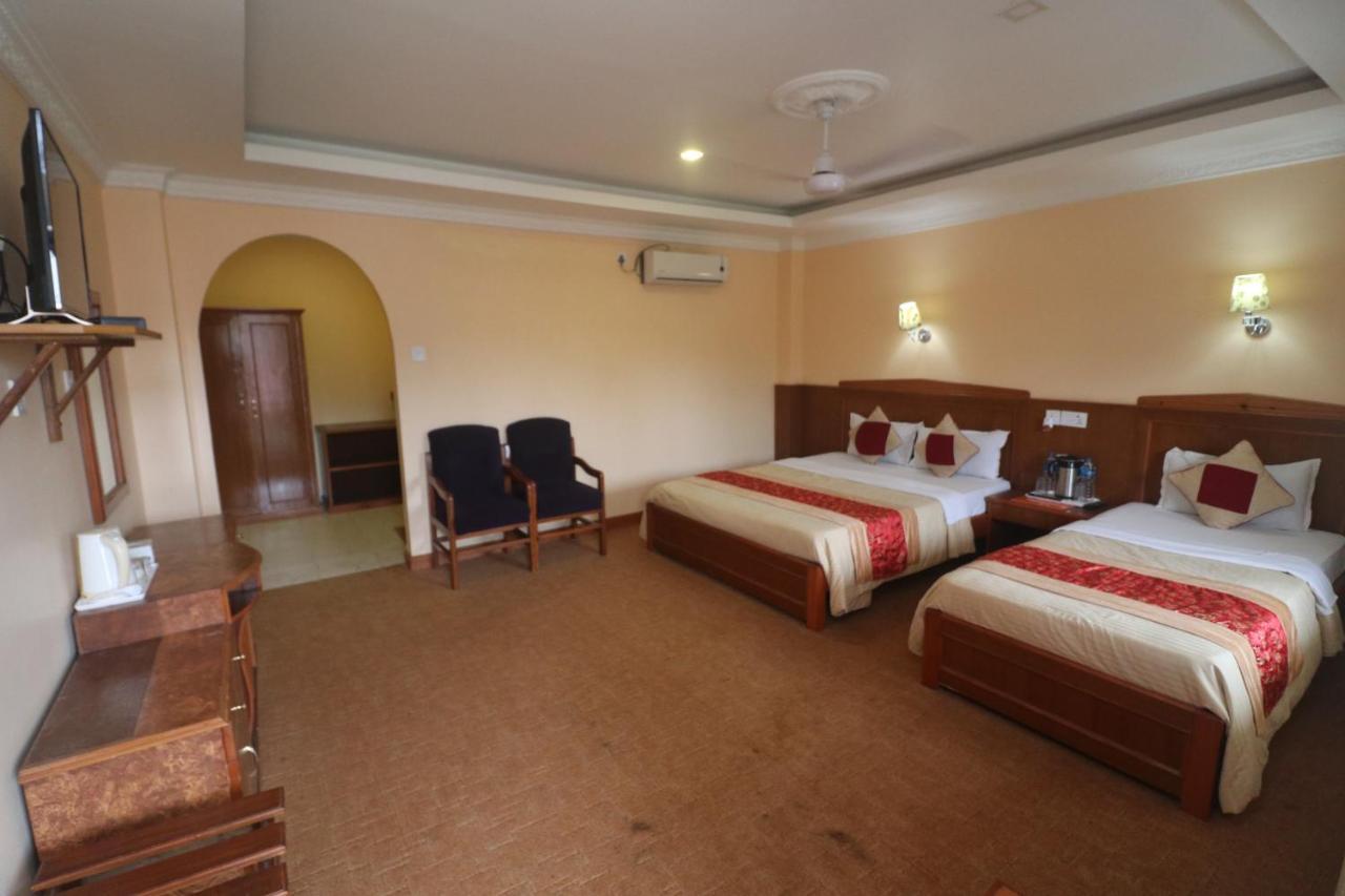 Hotel Wildlife Camp Sauraha Ngoại thất bức ảnh