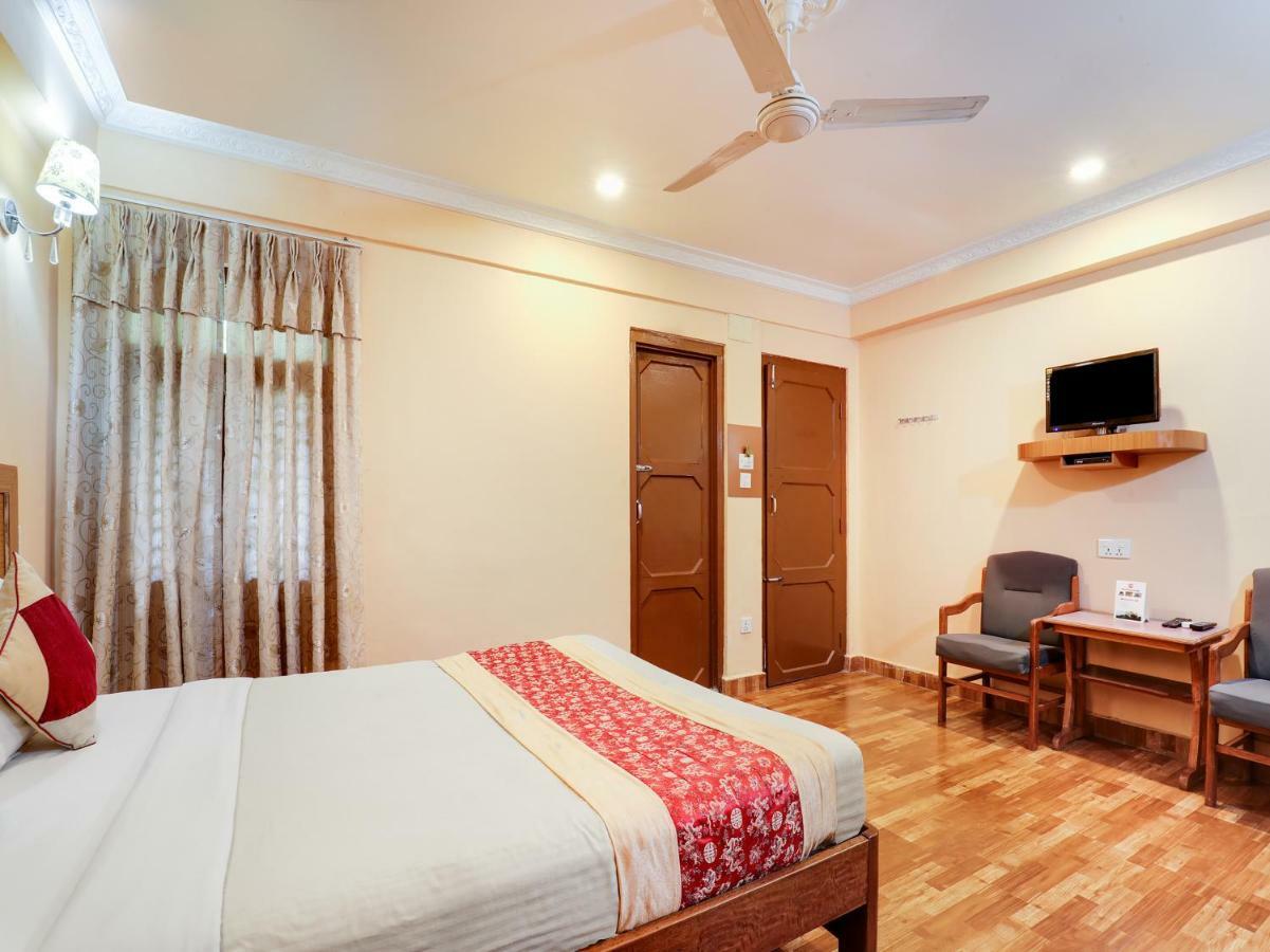 Hotel Wildlife Camp Sauraha Ngoại thất bức ảnh