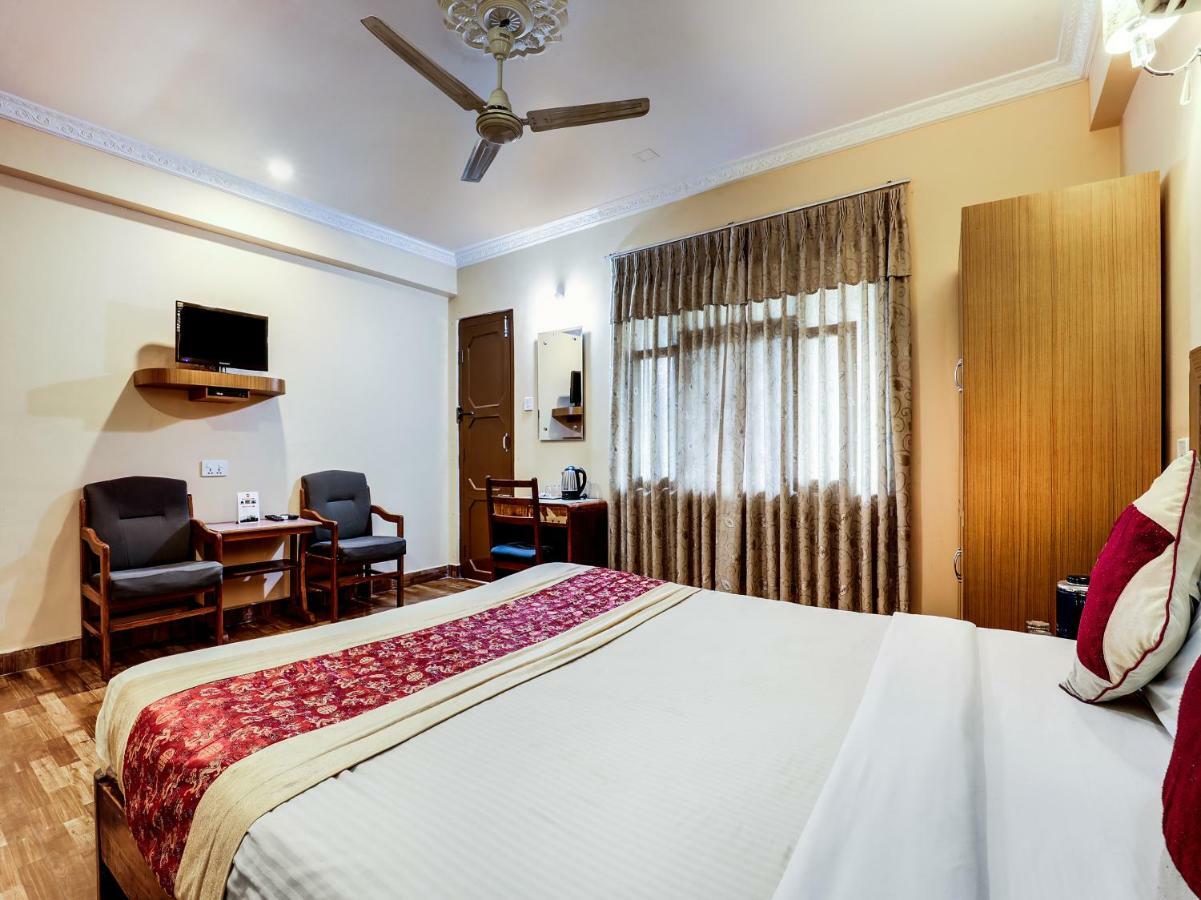 Hotel Wildlife Camp Sauraha Ngoại thất bức ảnh