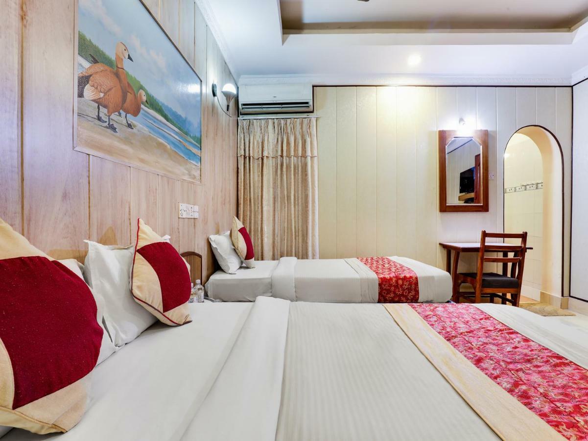 Hotel Wildlife Camp Sauraha Ngoại thất bức ảnh