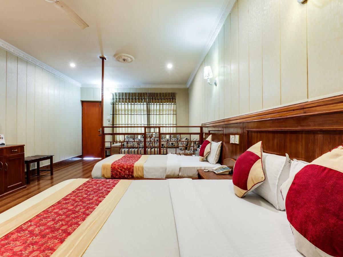 Hotel Wildlife Camp Sauraha Ngoại thất bức ảnh
