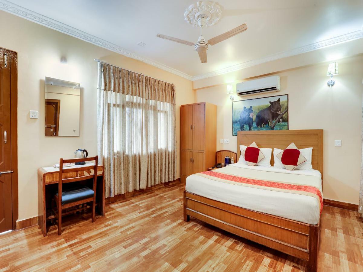 Hotel Wildlife Camp Sauraha Ngoại thất bức ảnh