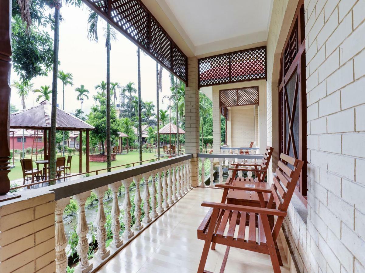 Hotel Wildlife Camp Sauraha Ngoại thất bức ảnh