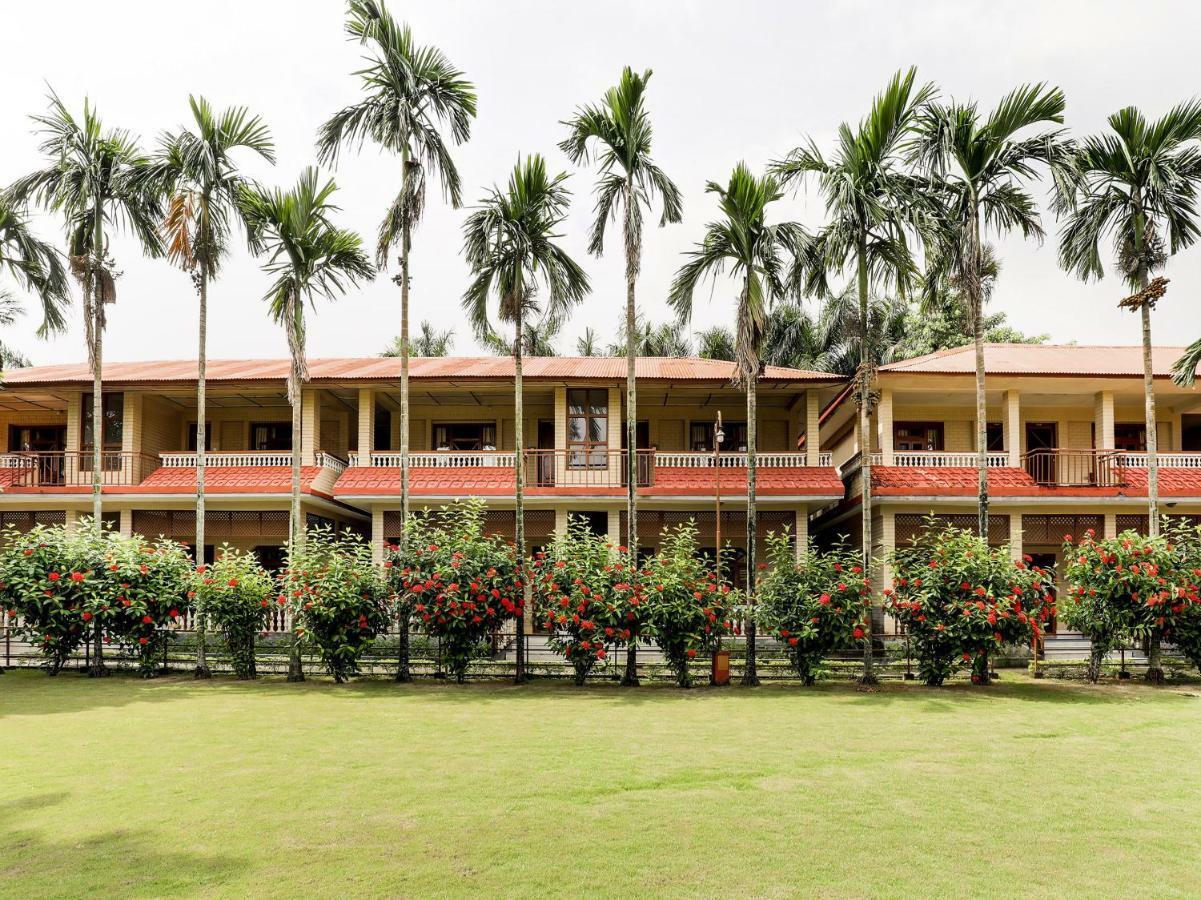 Hotel Wildlife Camp Sauraha Ngoại thất bức ảnh