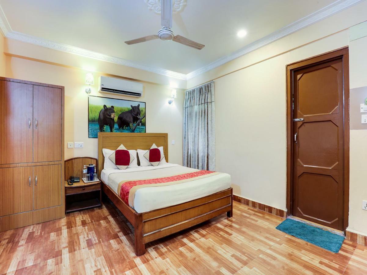 Hotel Wildlife Camp Sauraha Ngoại thất bức ảnh