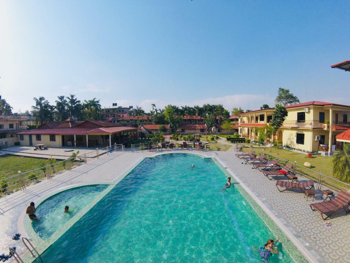 Hotel Wildlife Camp Sauraha Ngoại thất bức ảnh