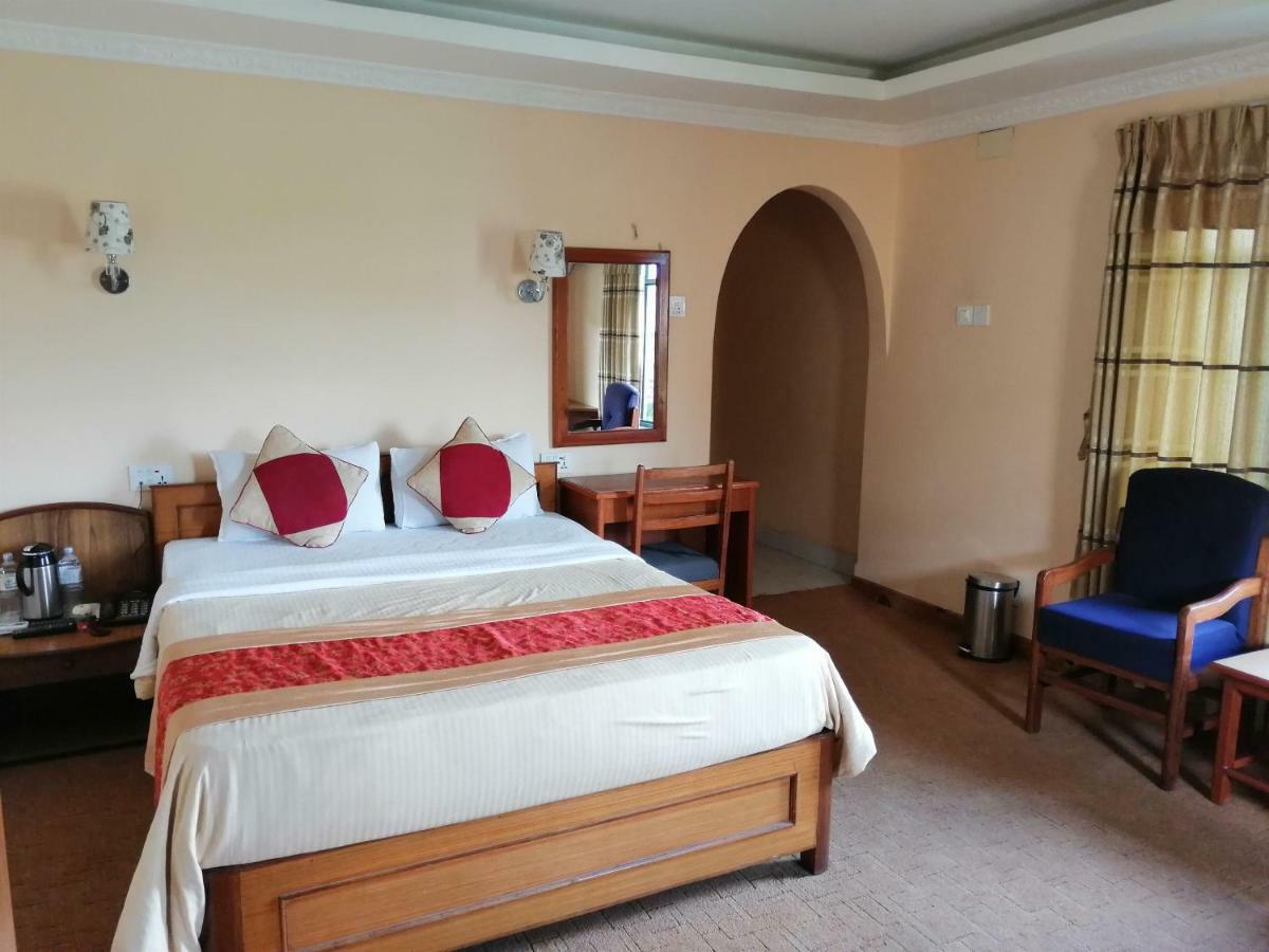 Hotel Wildlife Camp Sauraha Ngoại thất bức ảnh